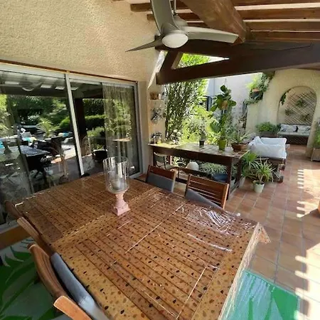 Le Jardin De La Cite