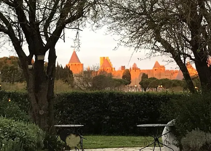 Le Jardin De La Cite * Carcassonne